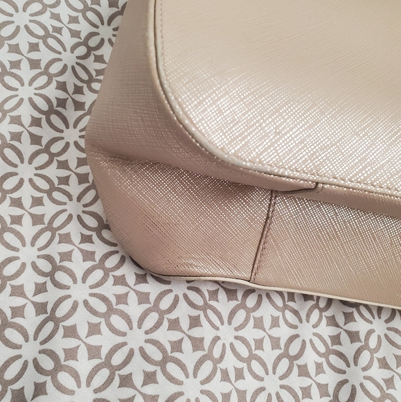 Salvatore Ferragamo Gancini Handbag. - Picture 8 of 16